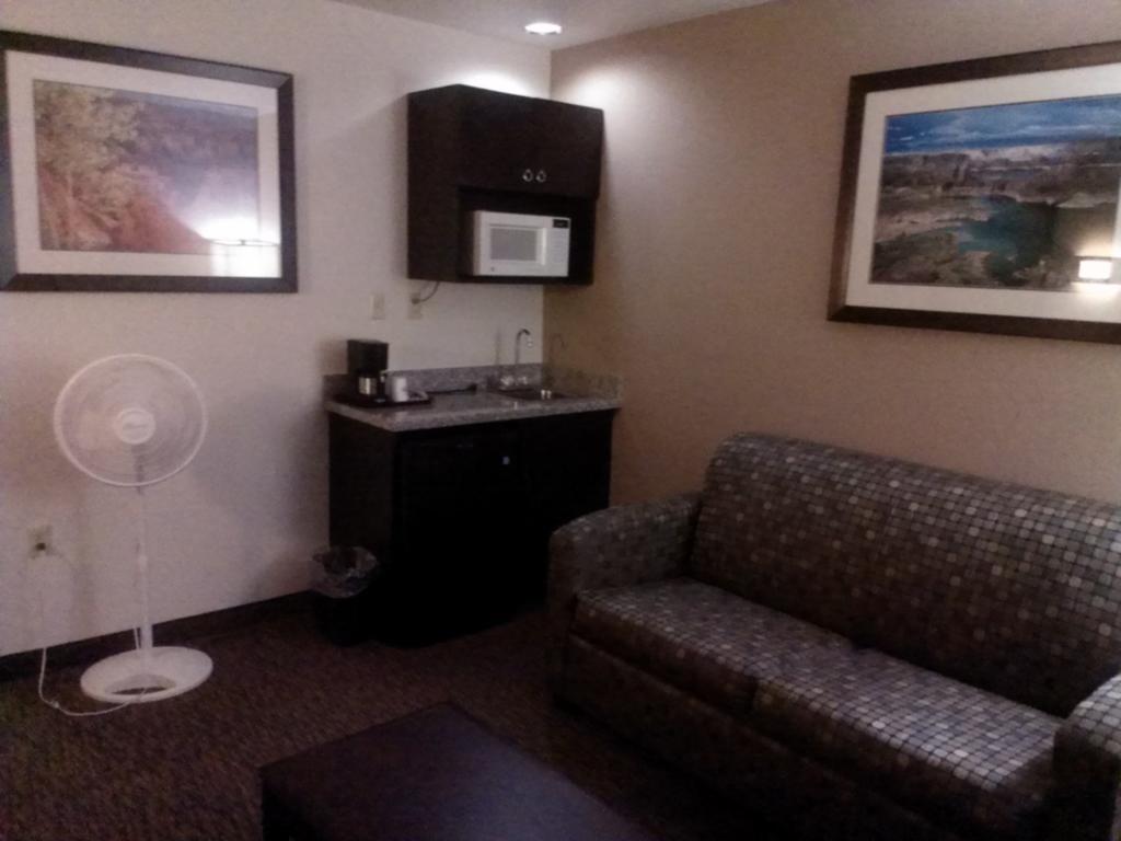 1 King Bed Studio Suite Non-Smoking,266323137:JPEG